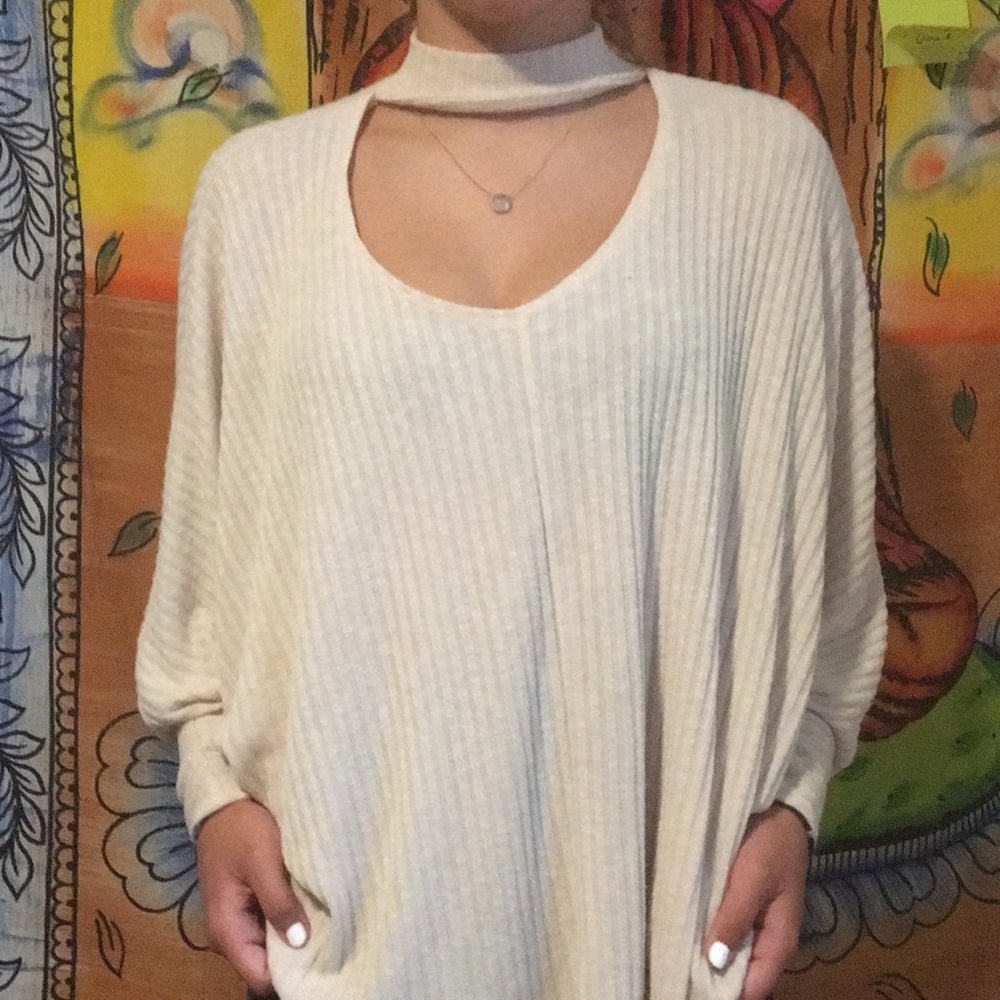 V neck/turtle neck cream sweater from urban